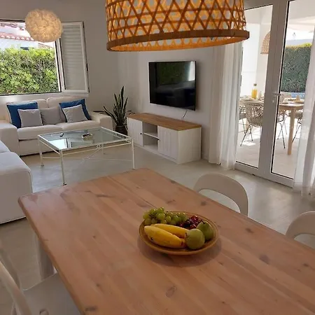 Juanes. Encanto, Privacidad Y Relax. Villa